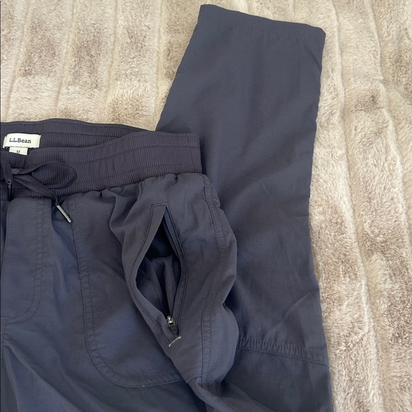 L.L. Bean women’s Vista Camp pants, size M - Picture 3 of 4